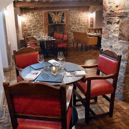 Alfred Russel Wallace Restaurant With Rooms Usk Exterior foto